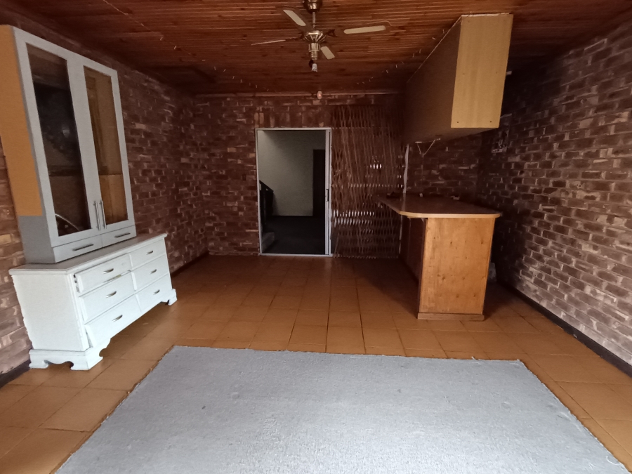 8 Bedroom Property for Sale in C Place Eastern Cape
